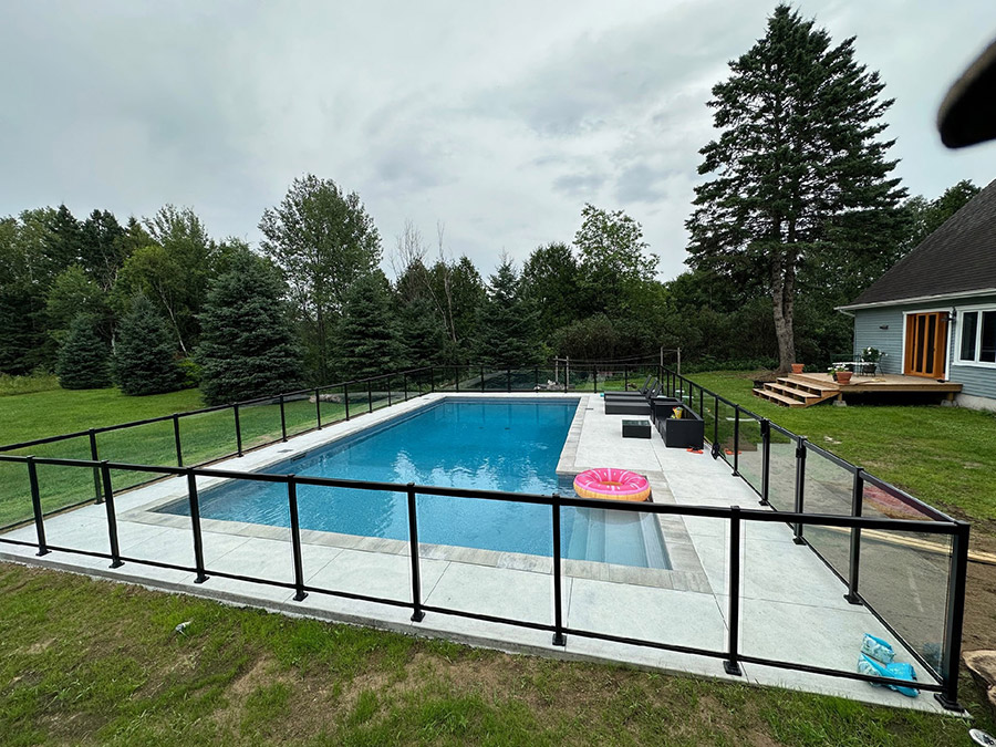 Saint-sauveur Clôture de piscine sur mesure aluminium verre