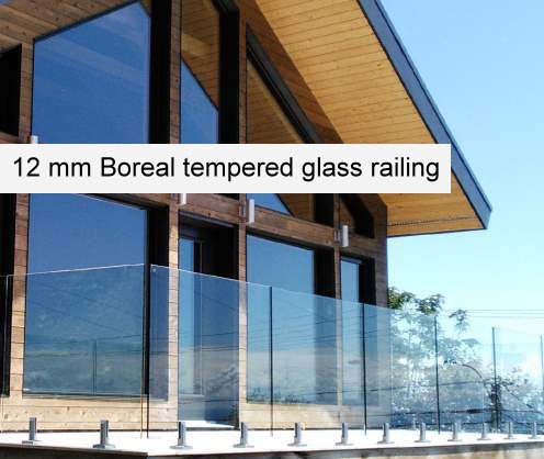 Glass railing Laurentians